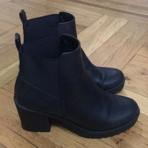 H&M Shoes - Chunky healed booties H&M Shoes - Chunky healed booties
